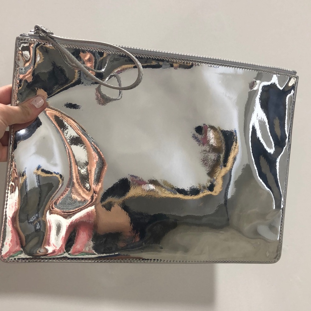 LULULEMON ✨mirrored large bag. NWT. Sold out style